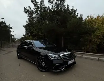 Mercedes-Benz S 550