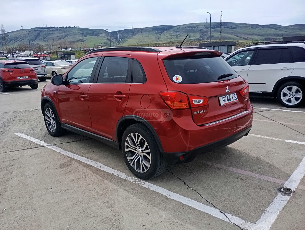 Mitsubishi Outlander Sport - фото 11