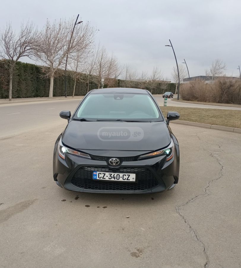 Toyota Corolla - фото 1