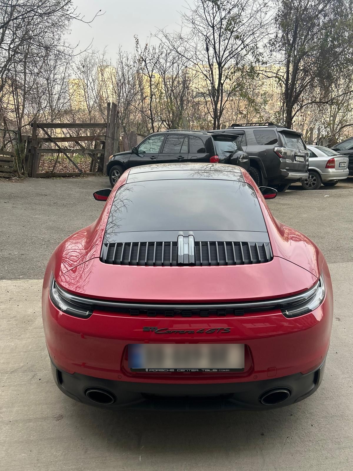 Porsche Carrera 4 GTS Red edition — миниатюра 4