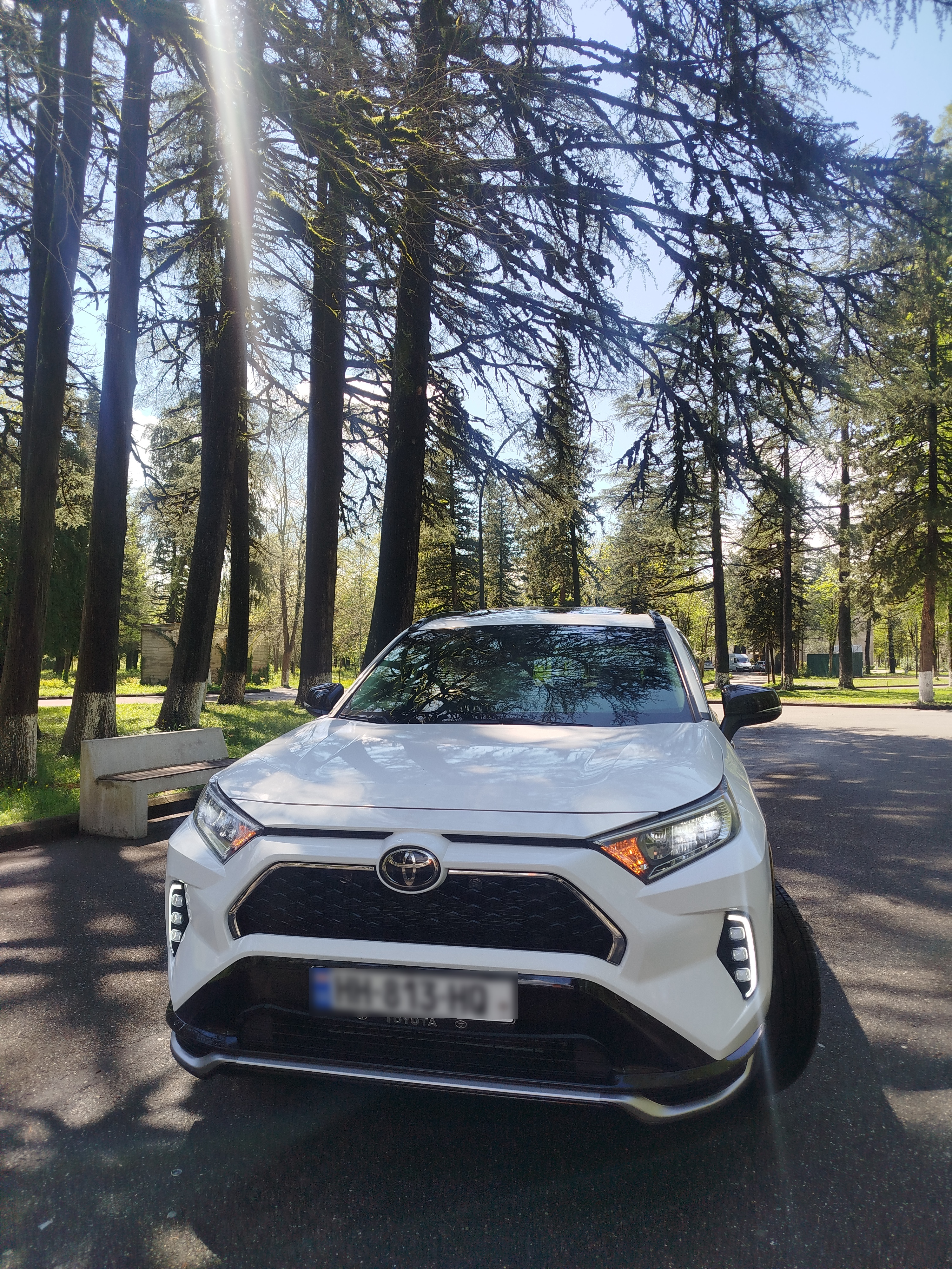 Toyota RAV 4 - фото 1