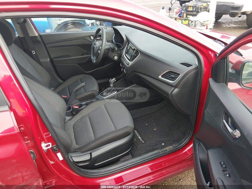 Hyundai Accent - фото 5