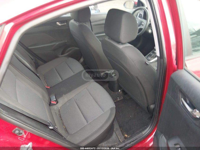 Hyundai Accent - фото 8