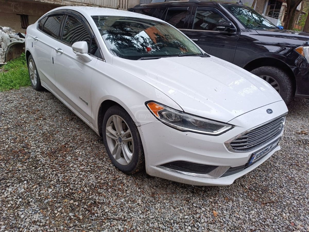 Ford Fusion - фото 7