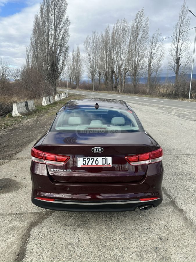 Kia Optima - фото 3