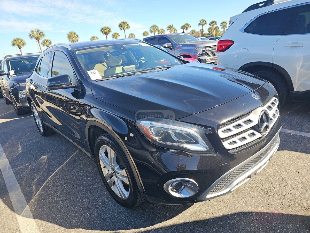 Mercedes-Benz GLA 250 - фото 1
