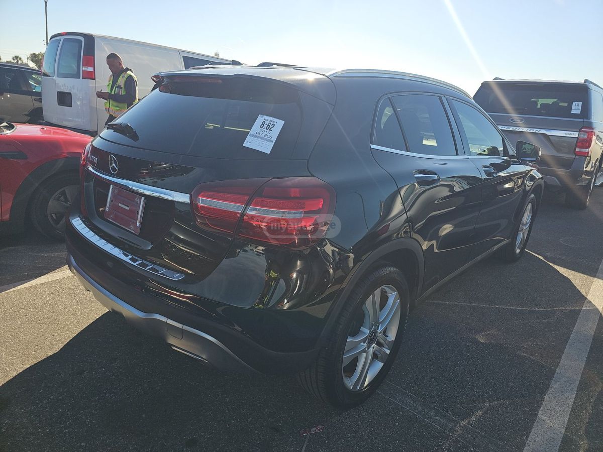 Mercedes-Benz GLA 250 - фото 11