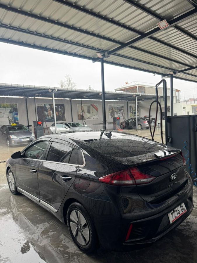 Hyundai Ioniq - фото 2