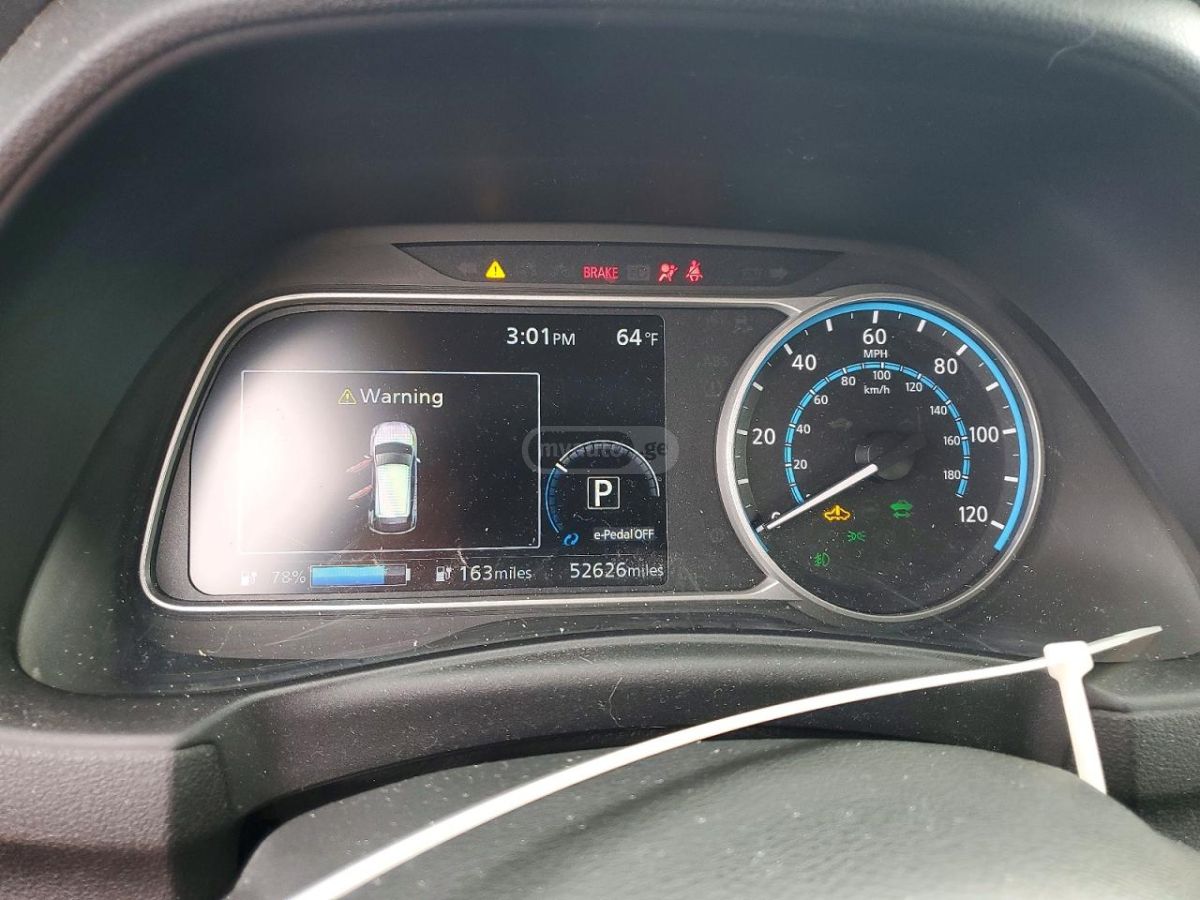 Nissan Leaf - фото 9