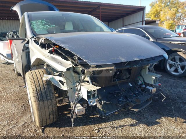 Tesla Plaid — миниатюра 12