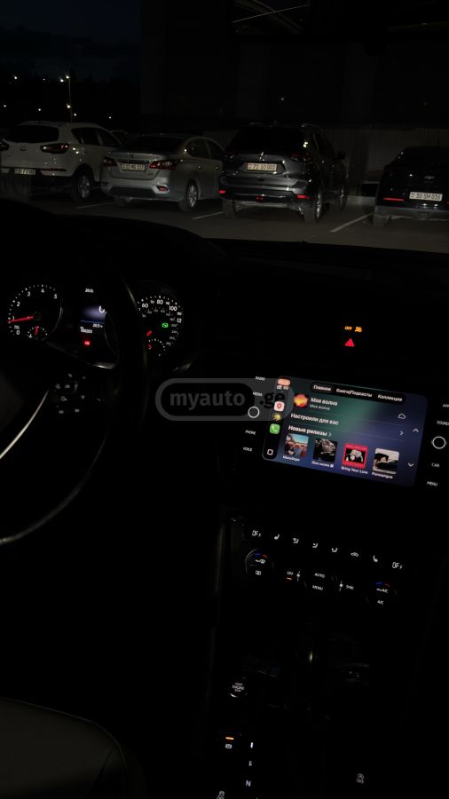 Volkswagen Tiguan - фото 8