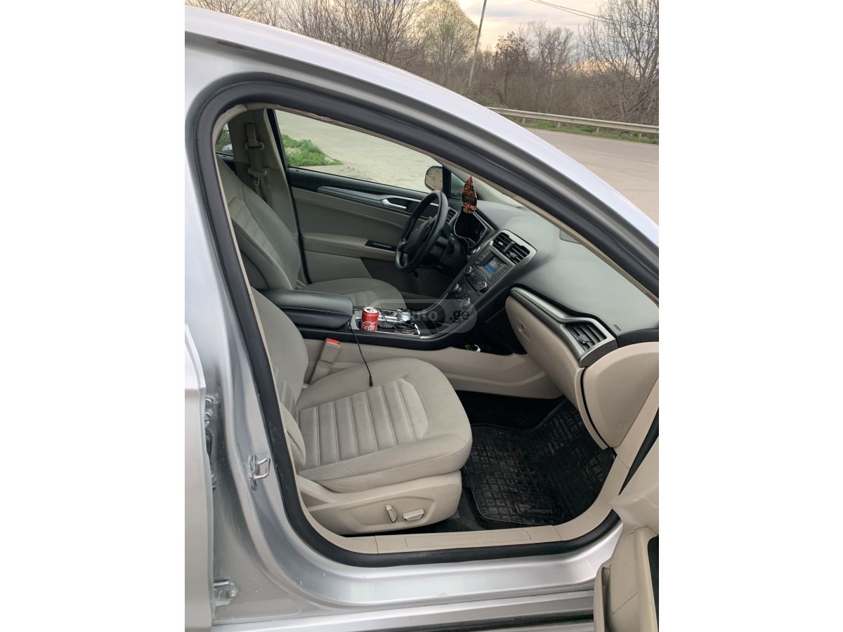 Ford Fusion - фото 5