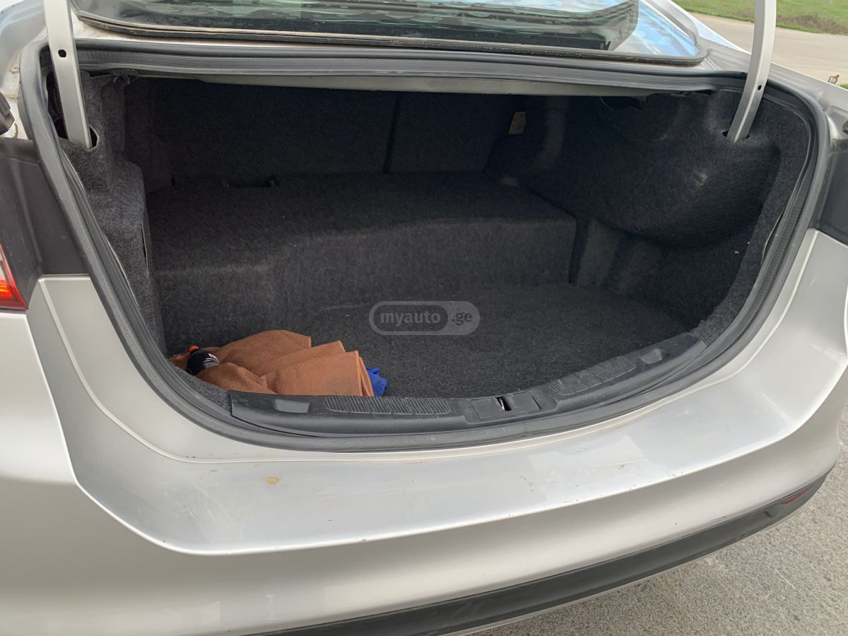 Ford Fusion - фото 7