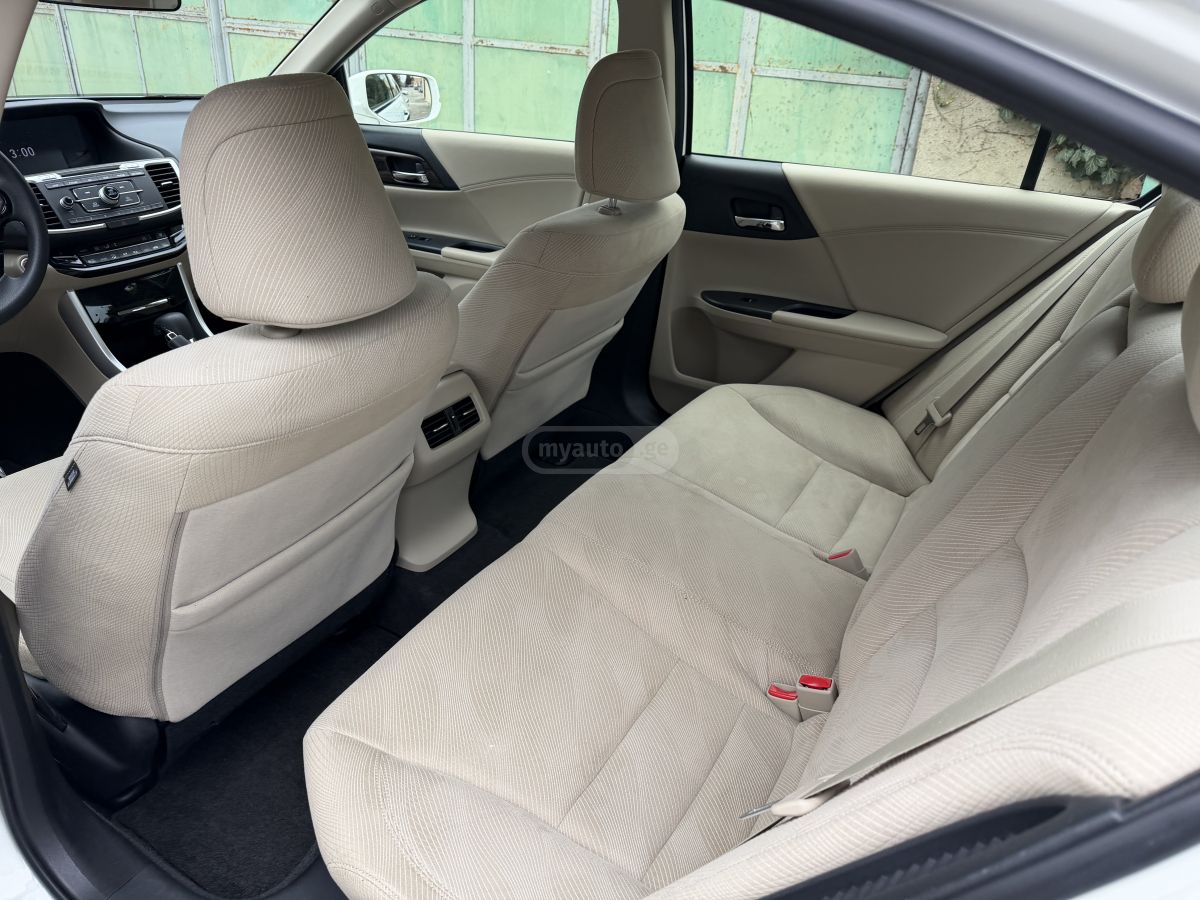 Honda Accord - фото 8