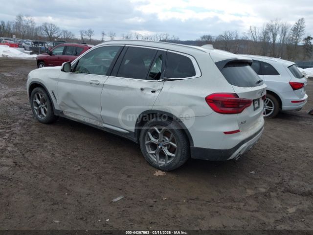 BMW X3 - фото 3