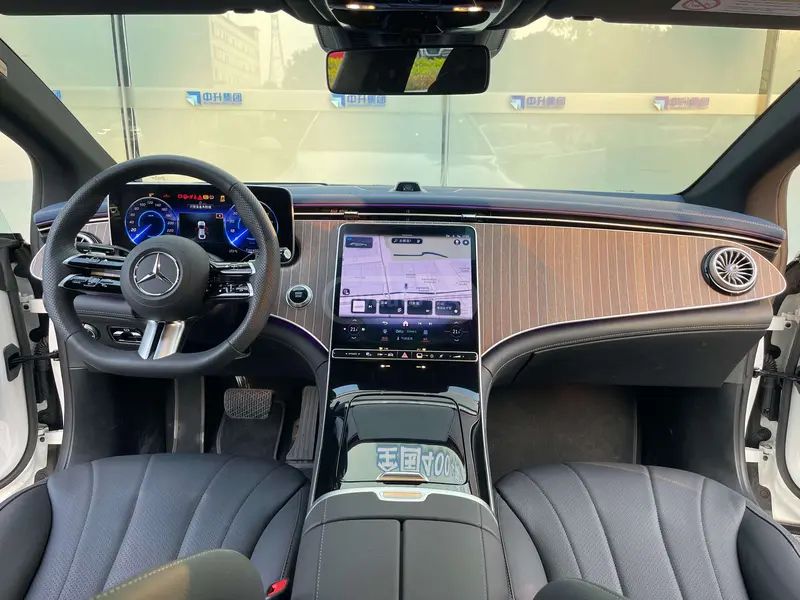 Mercedes-Benz EQE 2025 — миниатюра 5