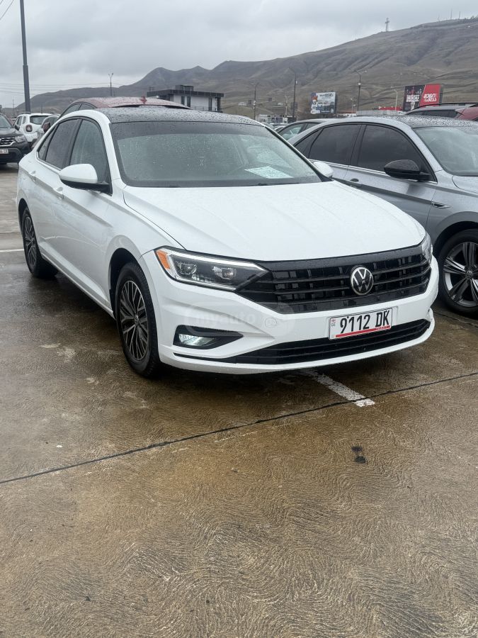 Volkswagen Jetta - фото 1