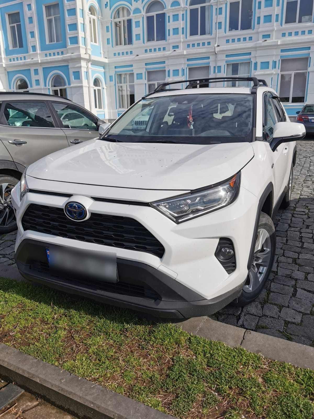 Toyota RAV 4 - фото 1