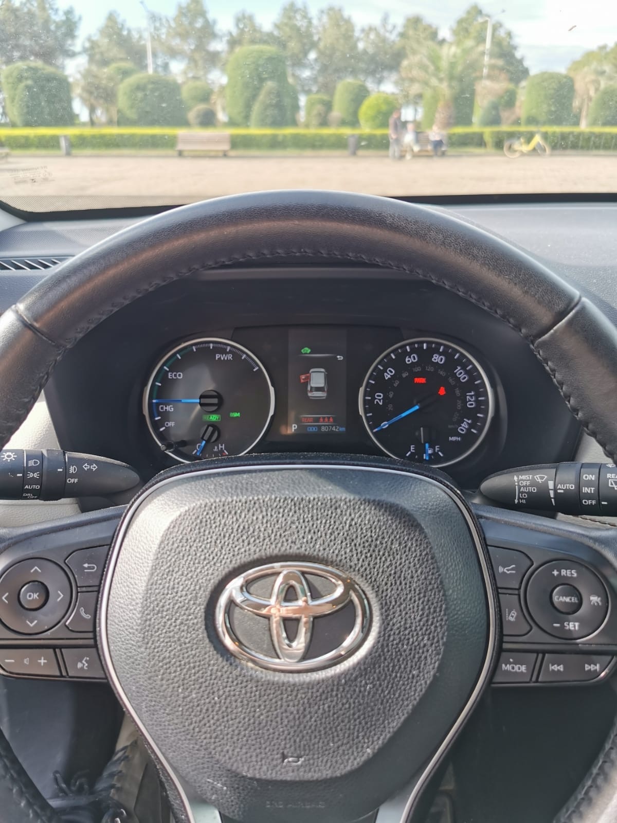 Toyota RAV 4 - фото 4