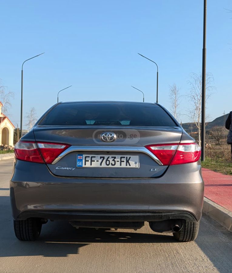 Toyota Camry - фото 3