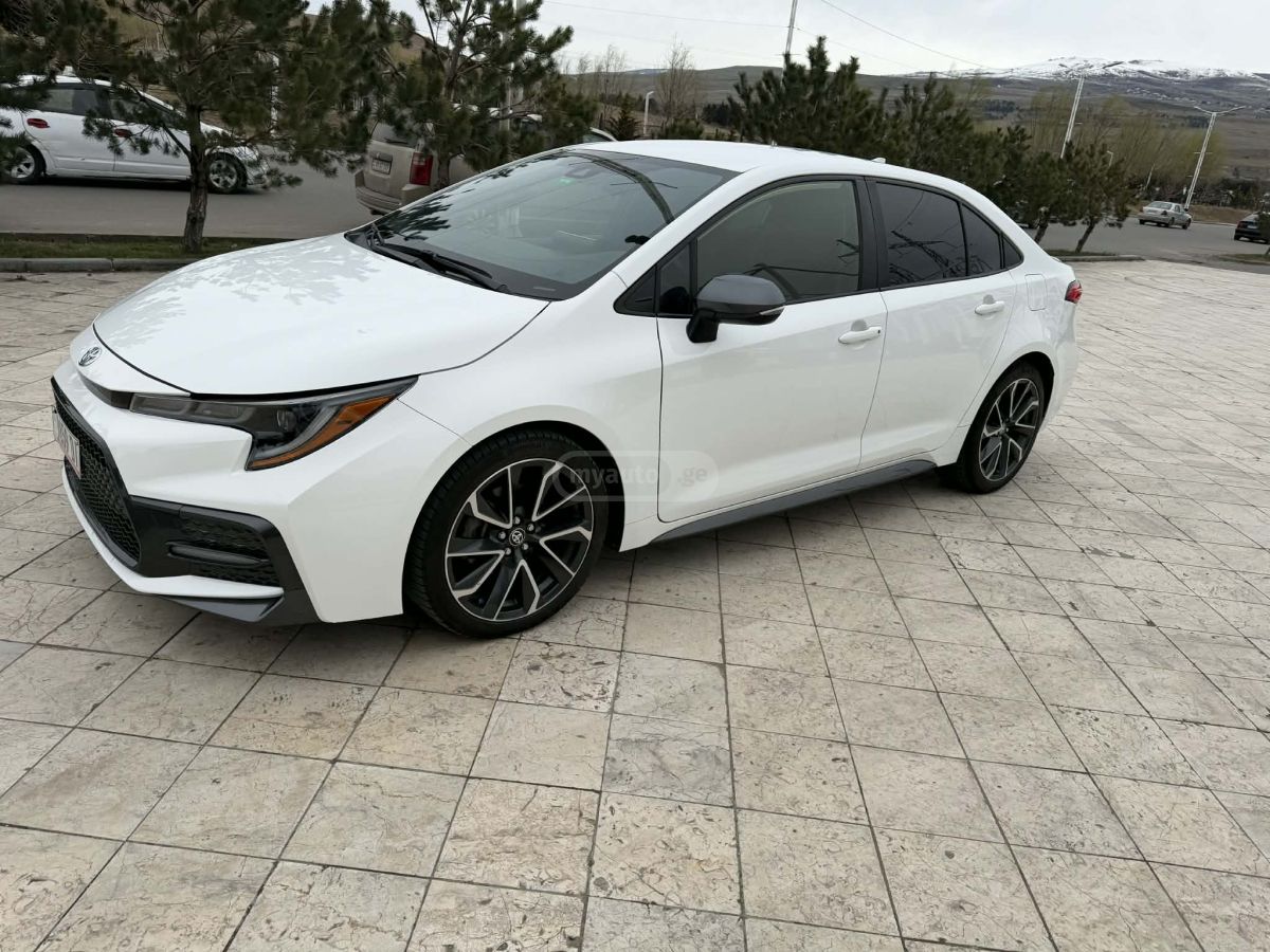 Toyota SE Sport — миниатюра 6