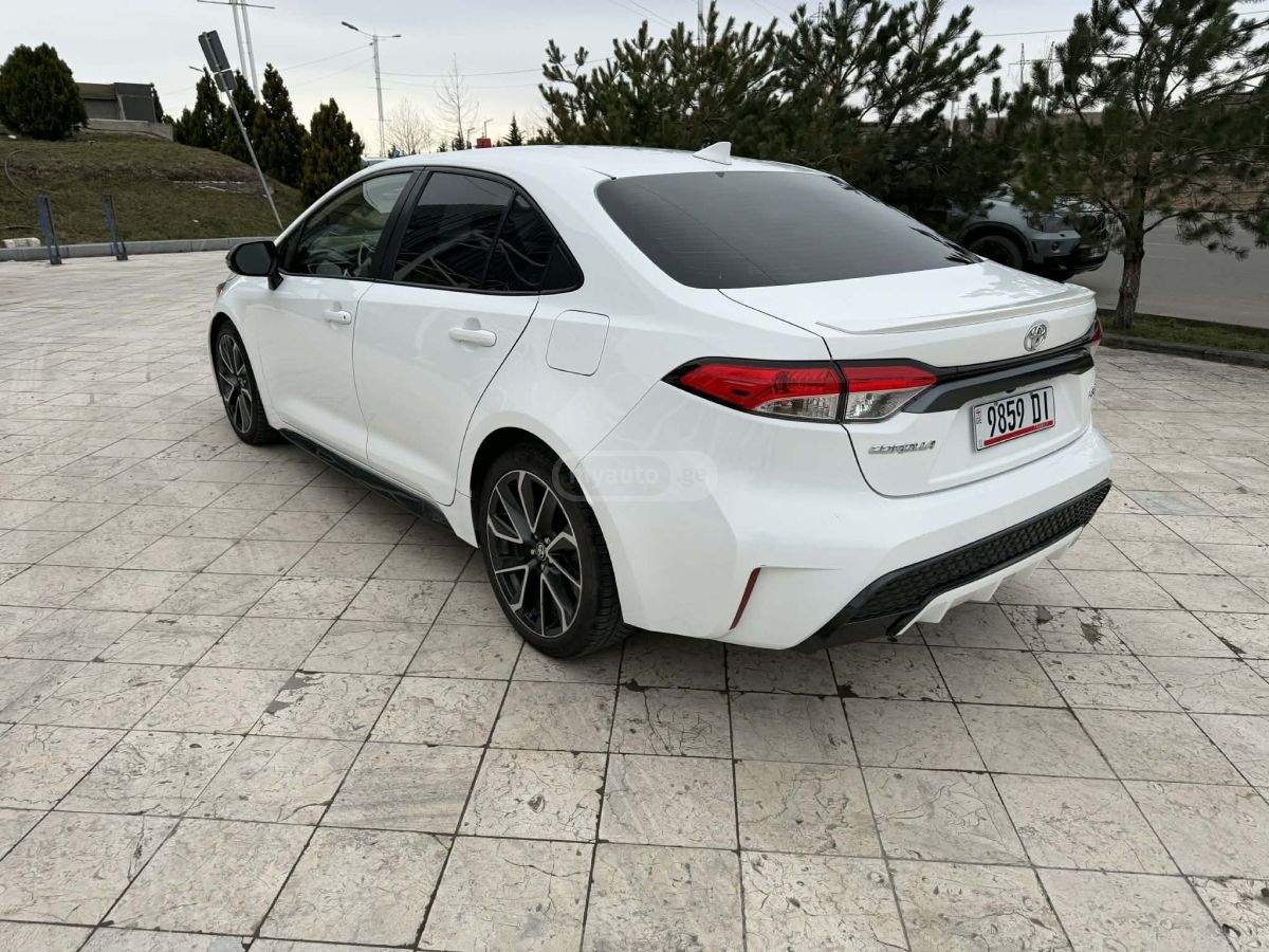 Toyota SE Sport — миниатюра 7