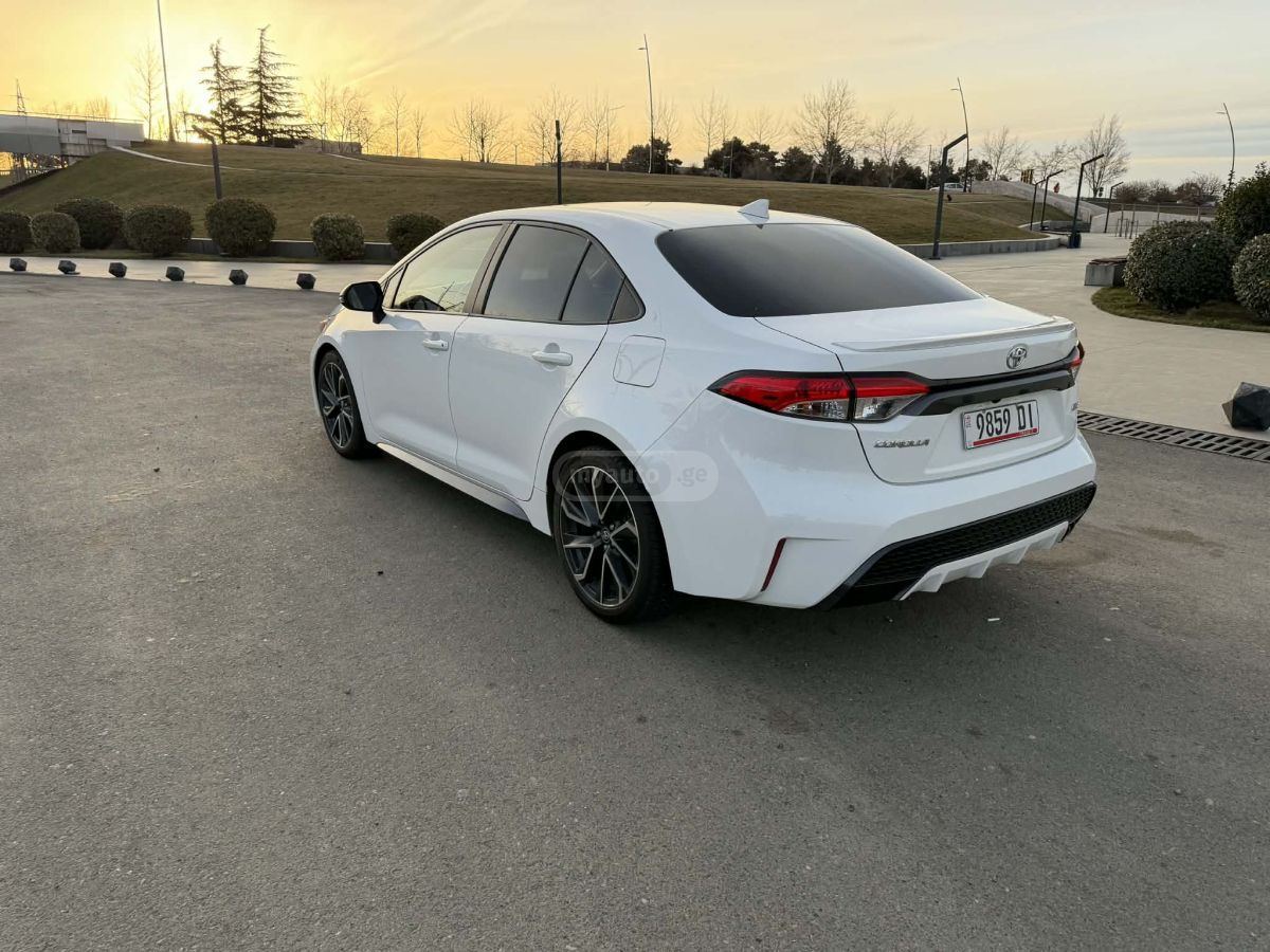Toyota SE Sport — миниатюра 9