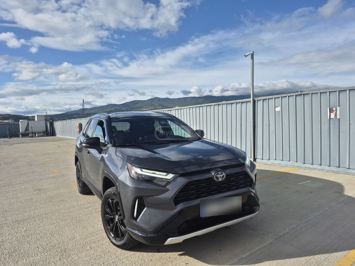 Toyota Rav 4 - фото 1