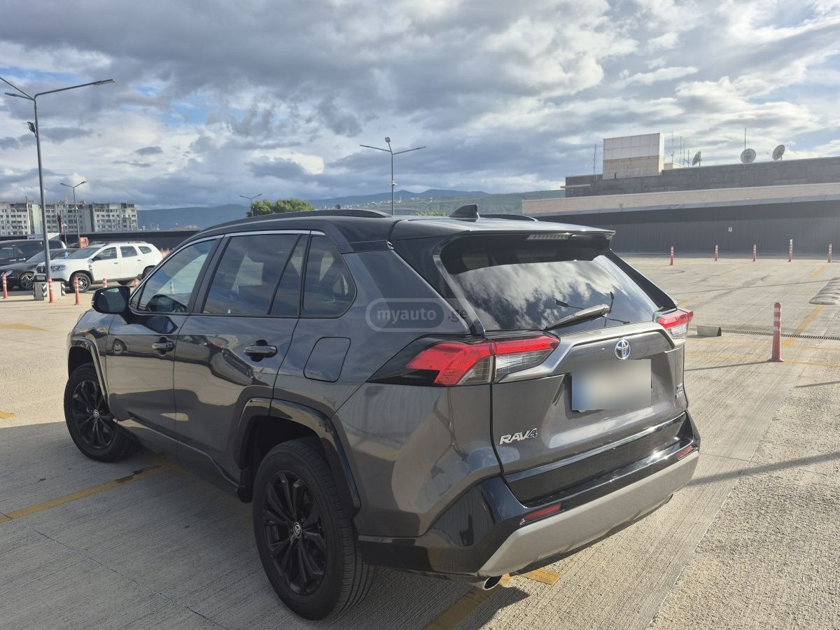 Toyota Rav 4 - фото 5