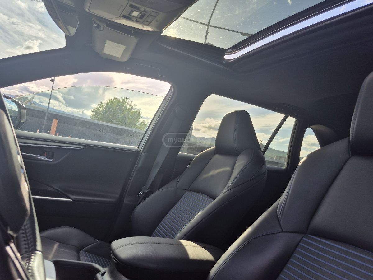 Toyota Rav 4 - фото 8