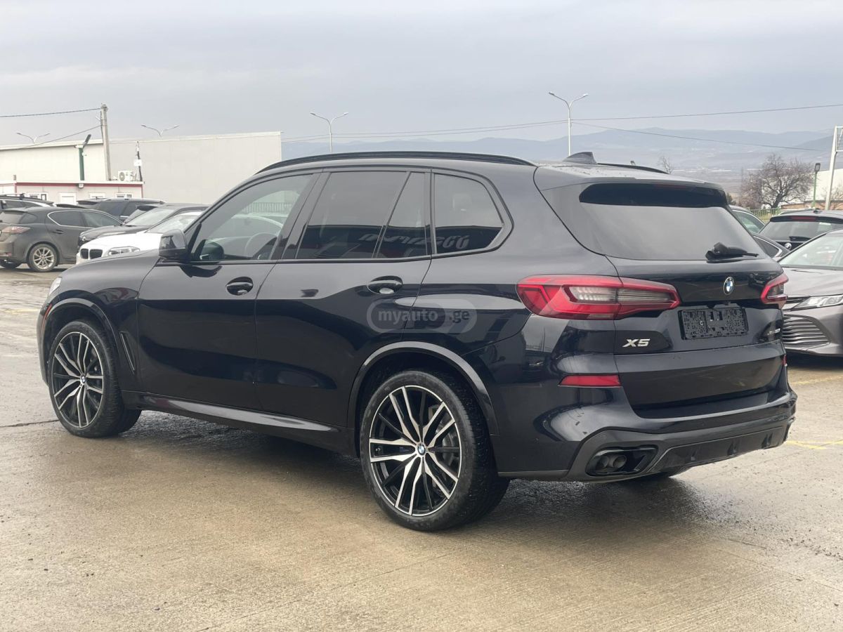 BMW X5 - фото 5