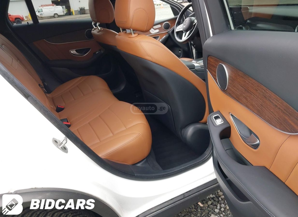 Mercedes-Benz GLC 300 - фото 6