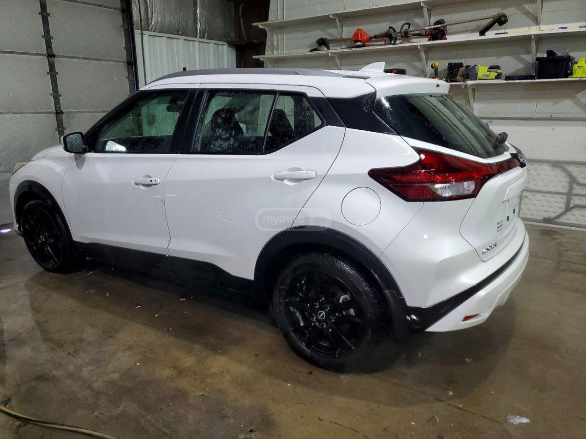 Nissan Kicks SV 4dr Front-Wheel Drive CVT 2023 — миниатюра 2