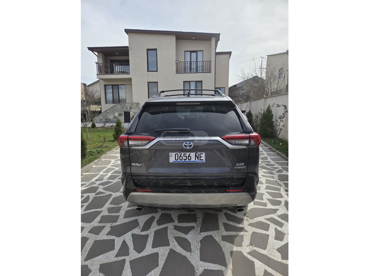 Toyota RAV 4 - фото 2