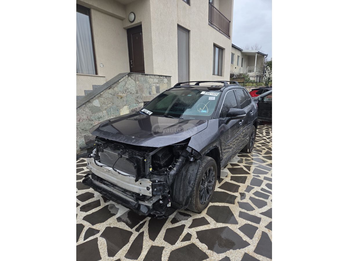 Toyota RAV 4 - фото 4