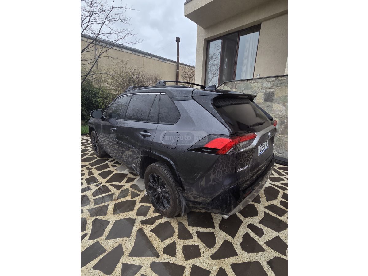 Toyota RAV 4 - фото 5