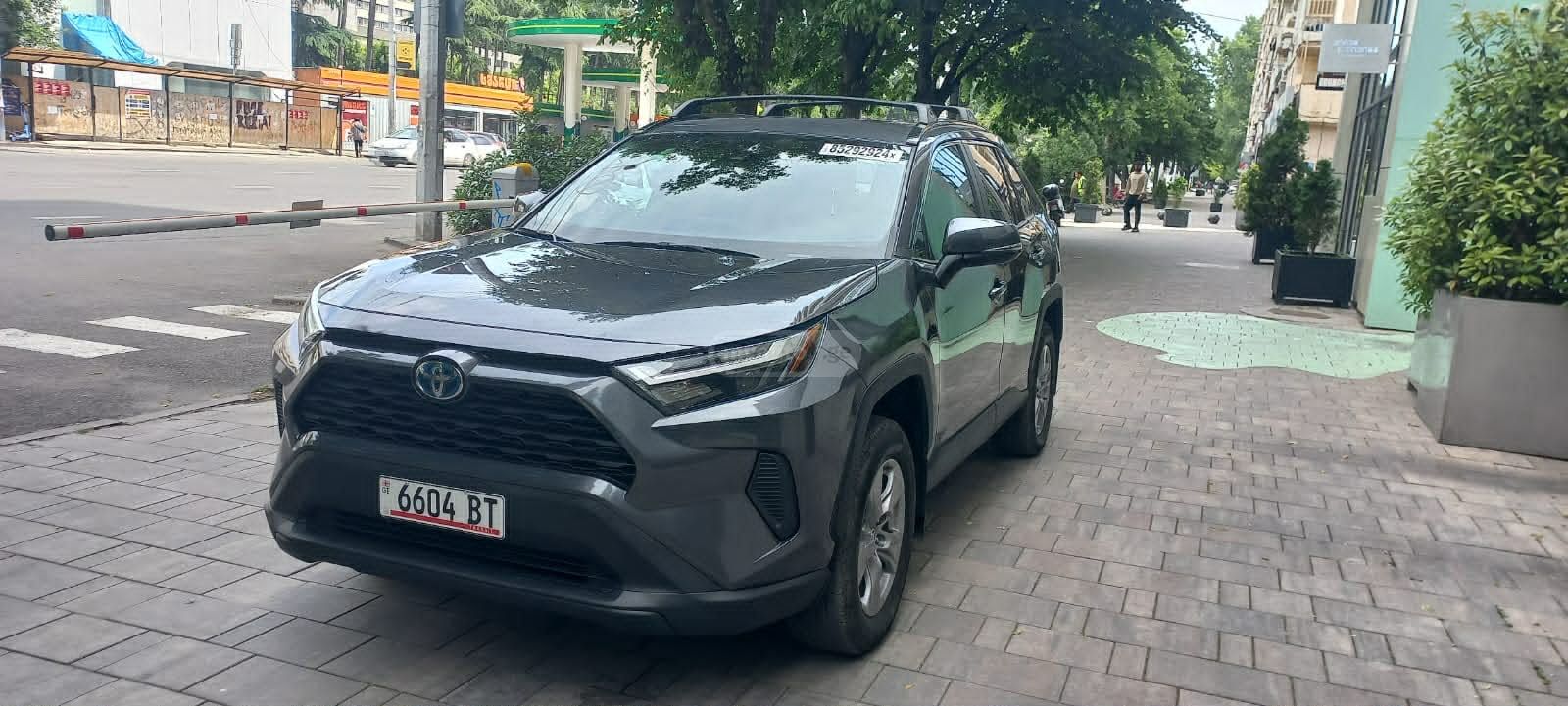 Toyota Rav 4 - фото 1
