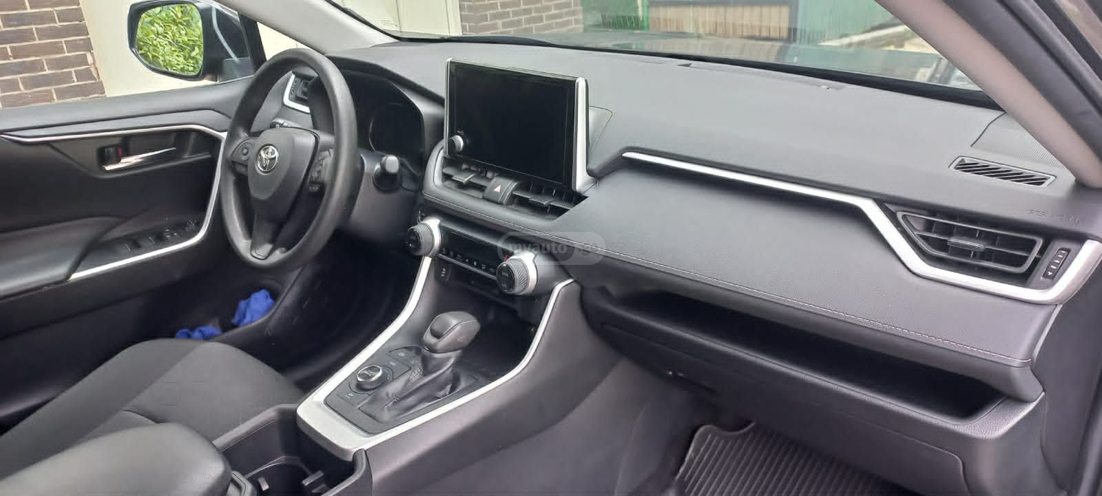 Toyota Rav 4 - фото 3