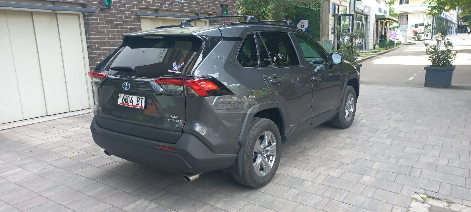 Toyota Rav 4 - фото 5