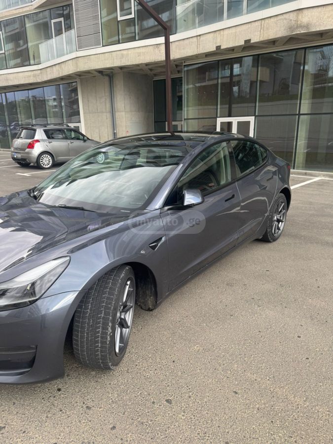 Tesla Model 3 - фото 2