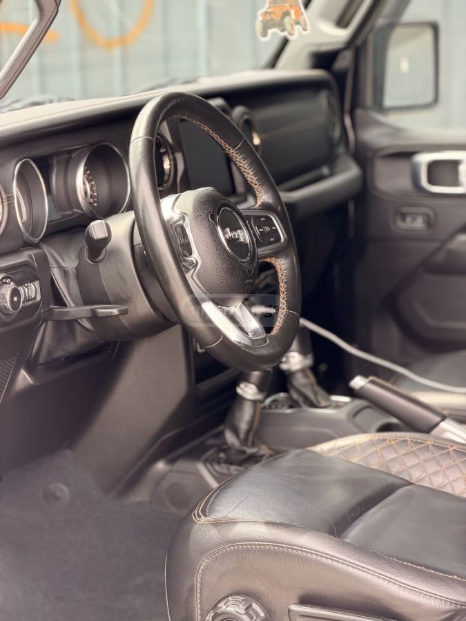 Jeep Wrangler - фото 11