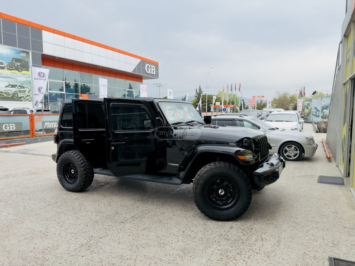 Jeep Wrangler - фото 4