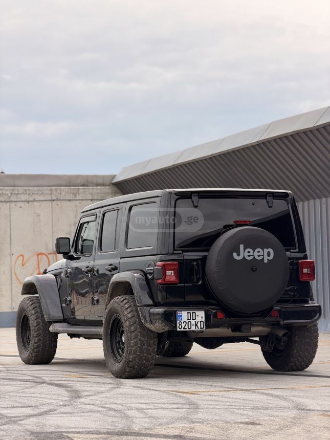 Jeep Wrangler - фото 8