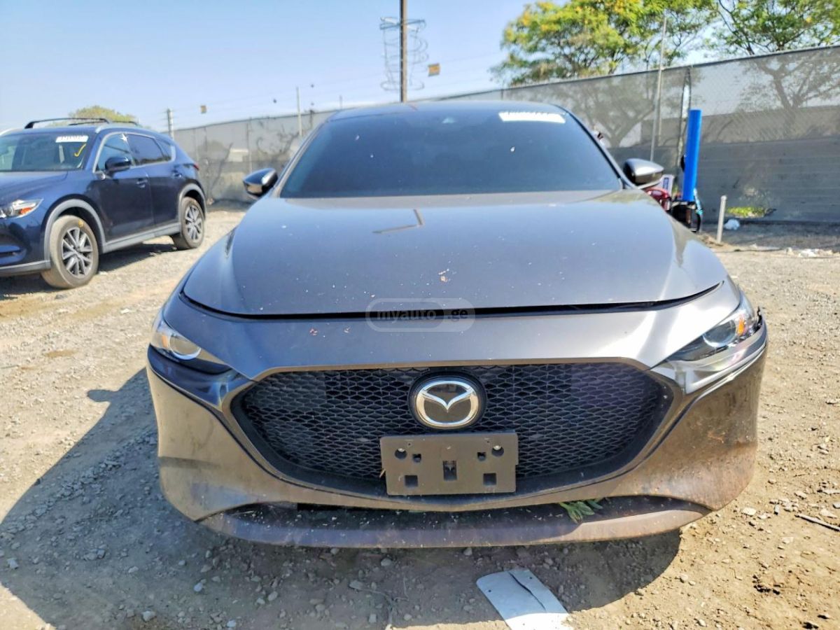 Mazda Mazda 3 - фото 2