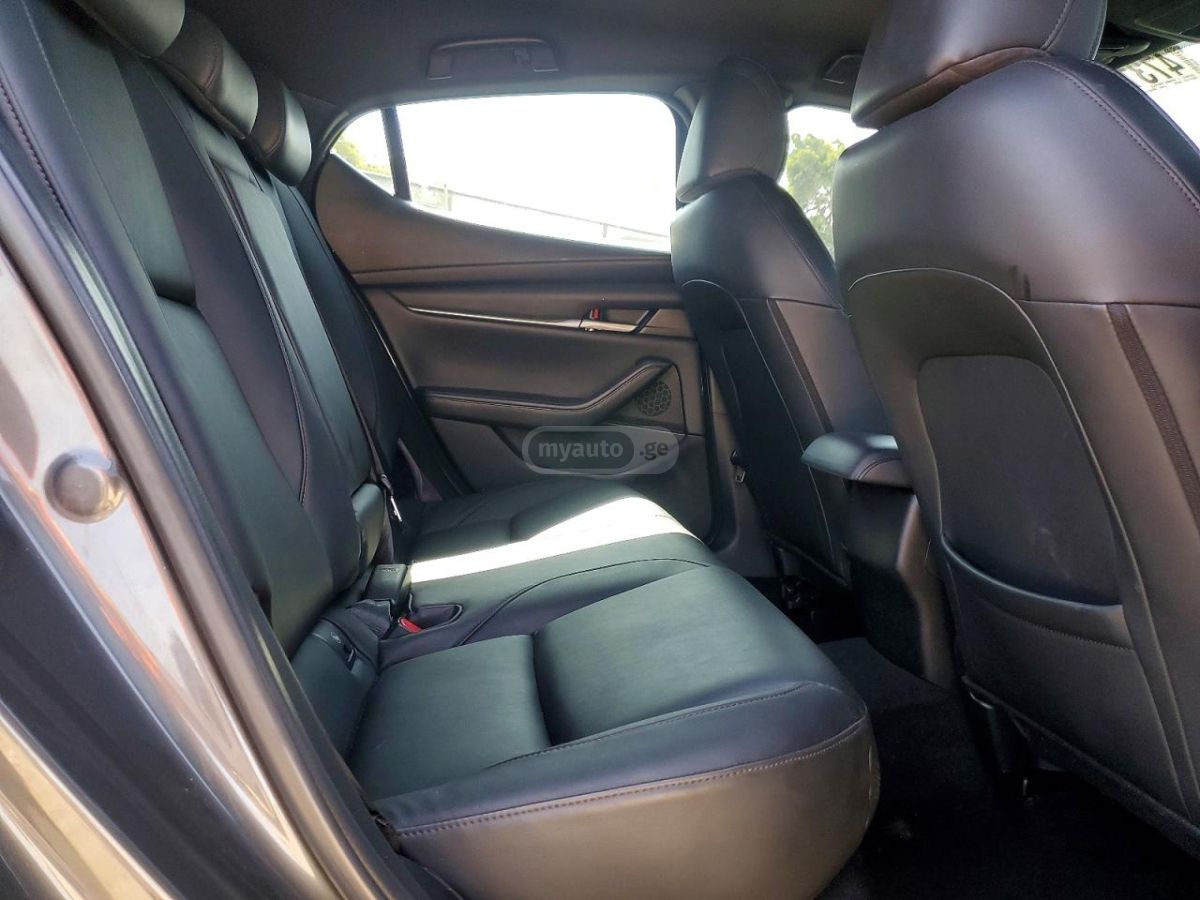 Mazda Mazda 3 - фото 4