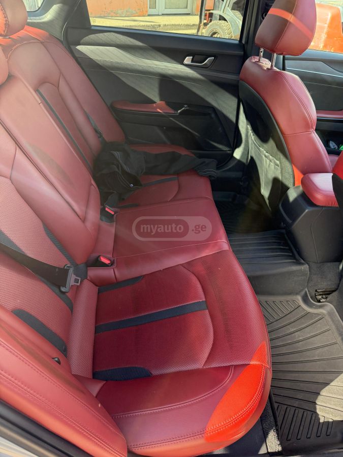 Kia K5 - фото 10