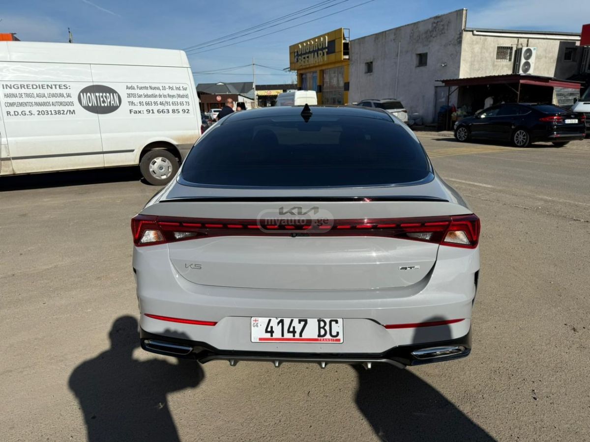 Kia K5 - фото 2