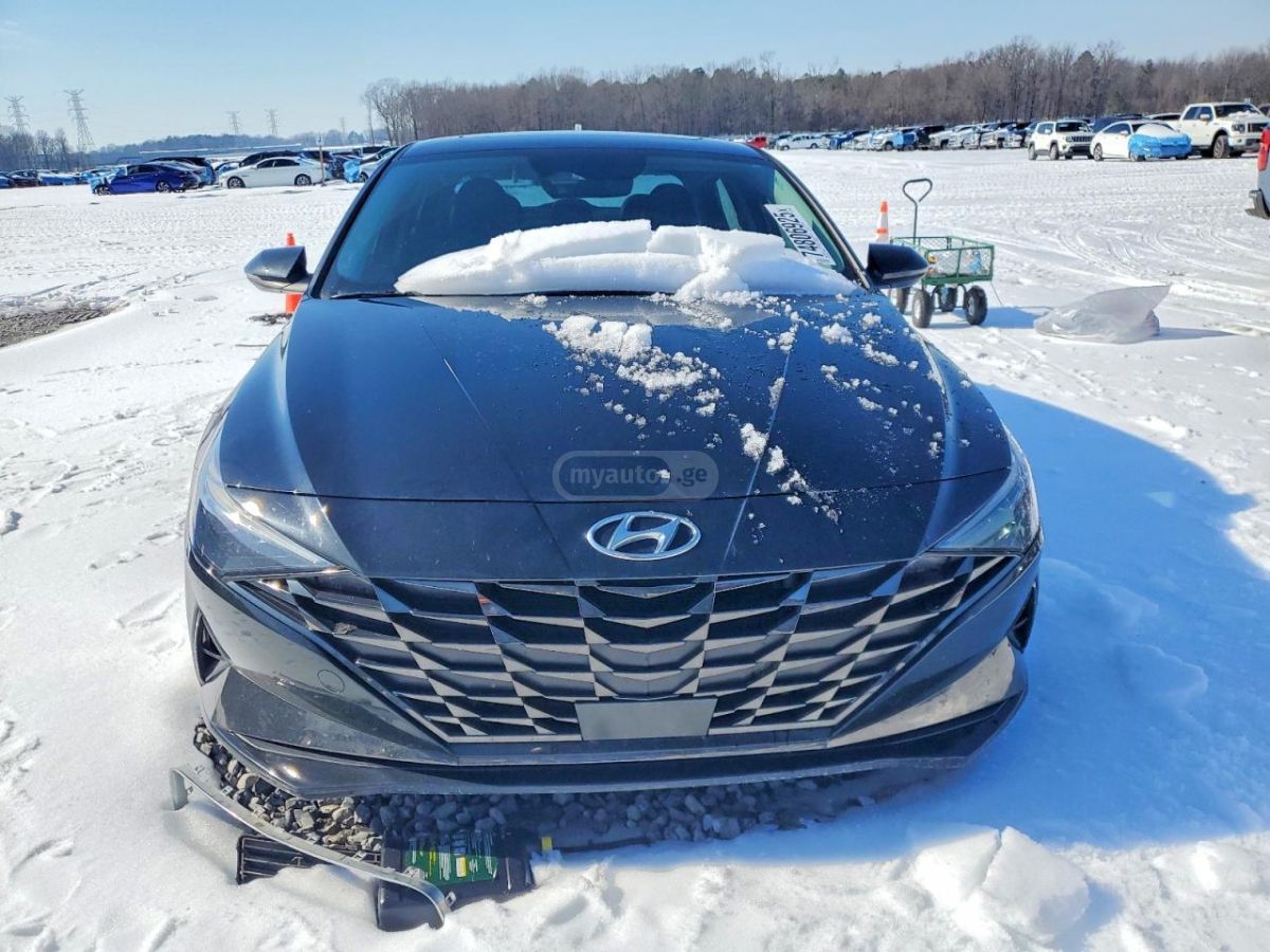 Hyundai Elantra - фото 5