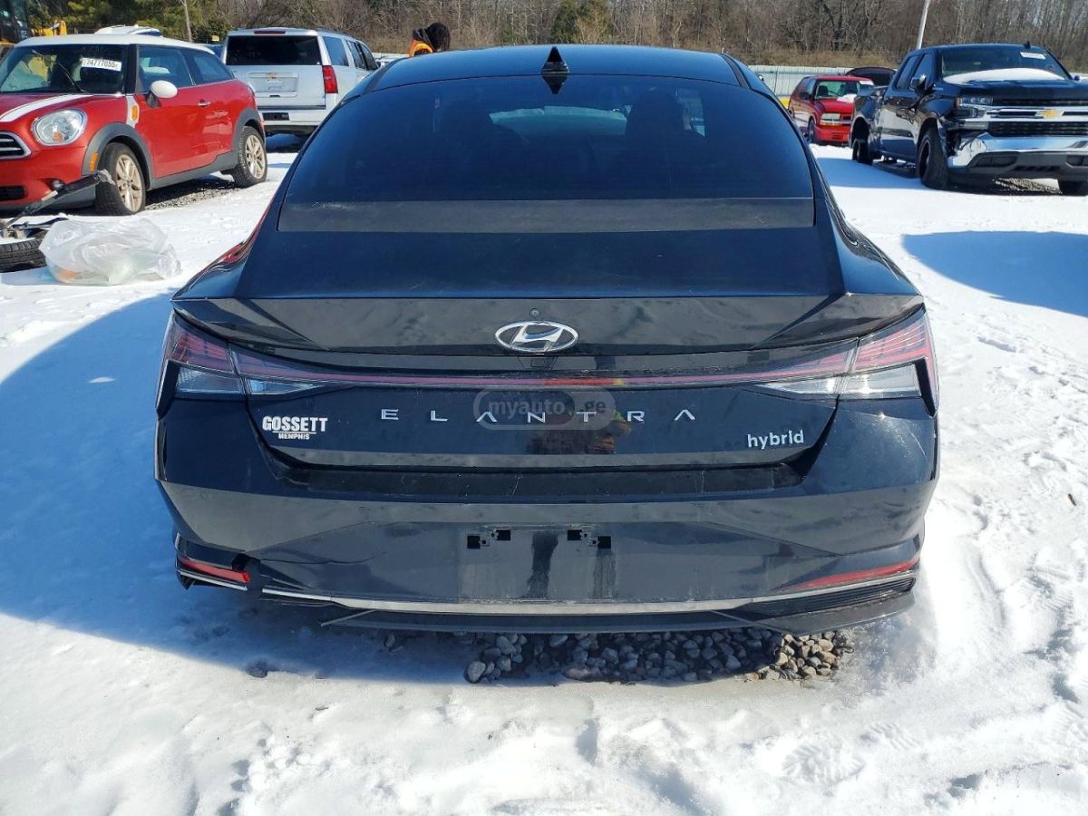 Hyundai Elantra - фото 6