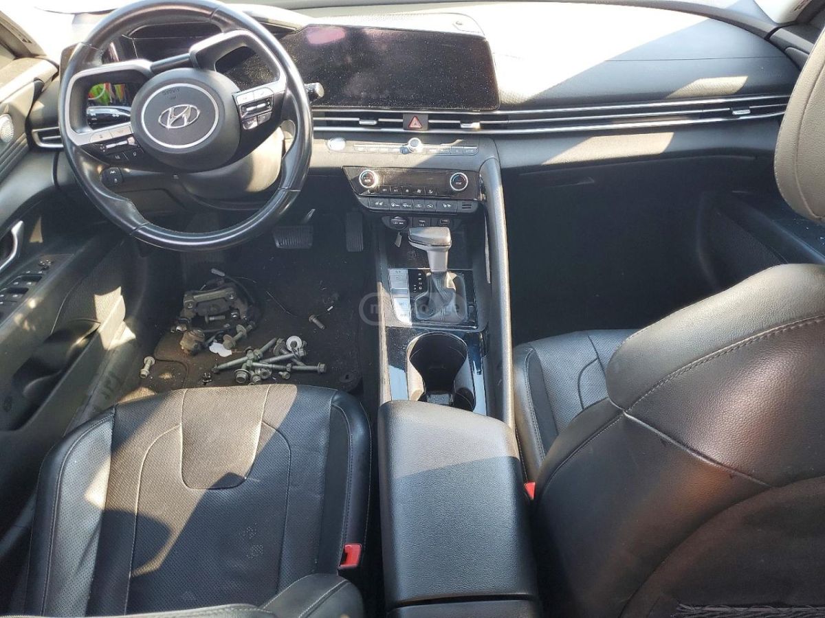 Hyundai Elantra - фото 8